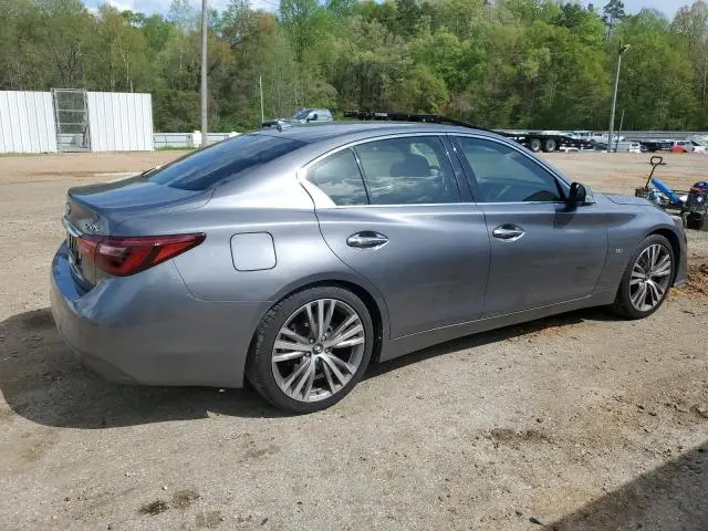 2018 INFINITI Q50 LUXE