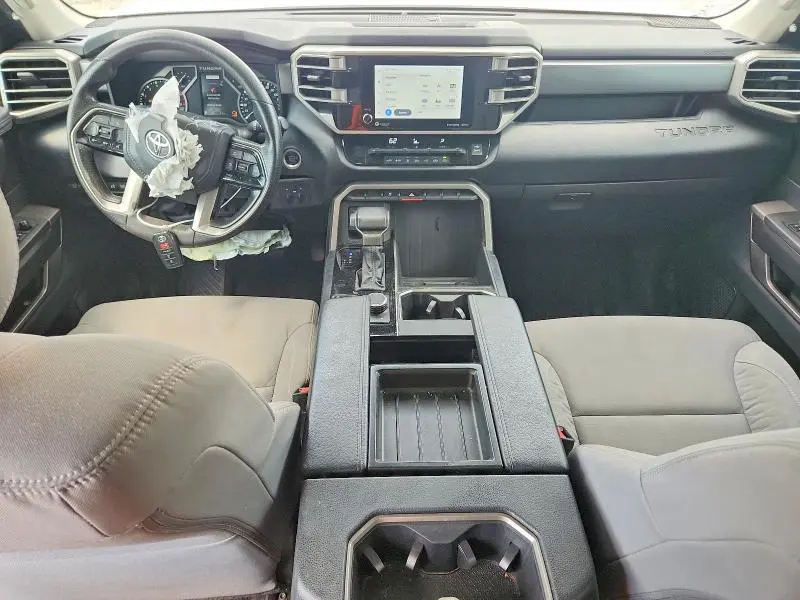 2023 TOYOTA TUNDRA SR5  