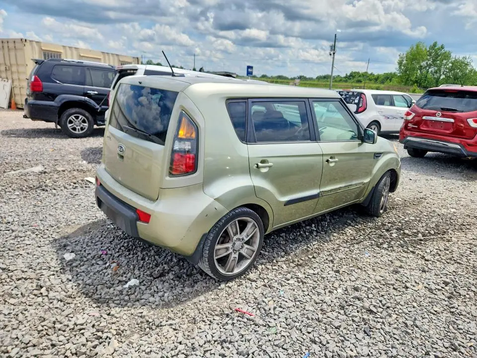 2011 KIA SOUL !  