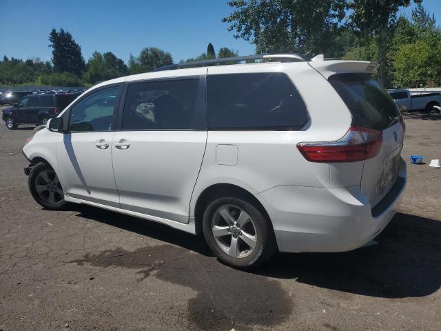 2020 TOYOTA SIENNA LE