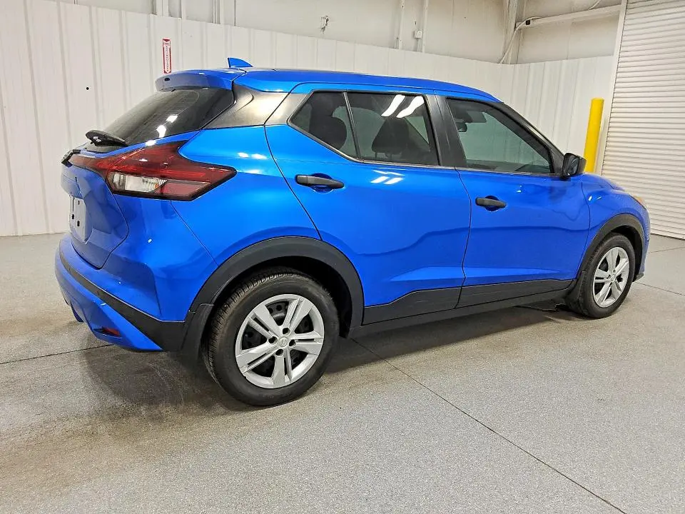 2021 NISSAN KICKS S  