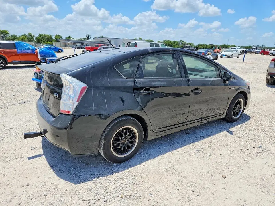 2011 TOYOTA PRIUS TWO  