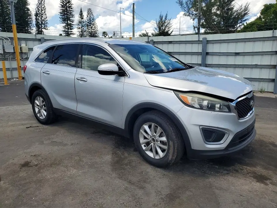 2017 KIA SORENTO LX  