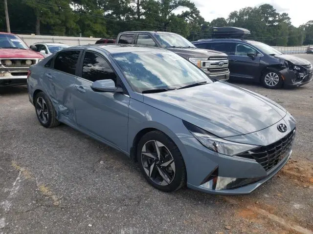 2022 HYUNDAI ELANTRA SEL  