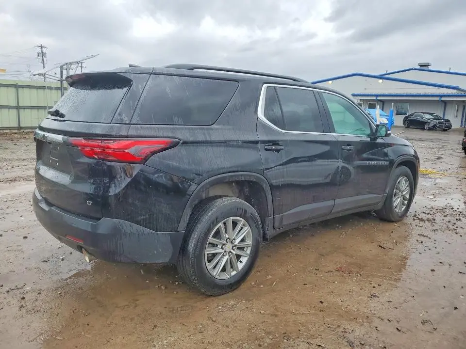 2023 CHEVROLET TRAVERSE LT  