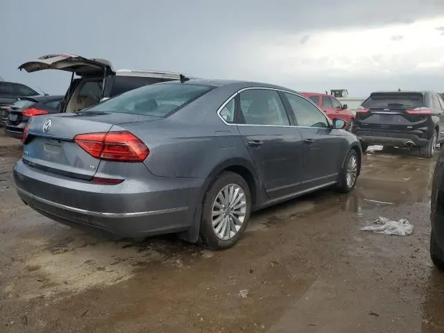 2016 VOLKSWAGEN PASSAT SE  
