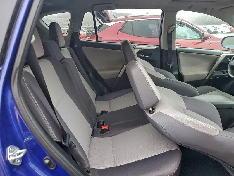 2015 TOYOTA RAV4 XLE  