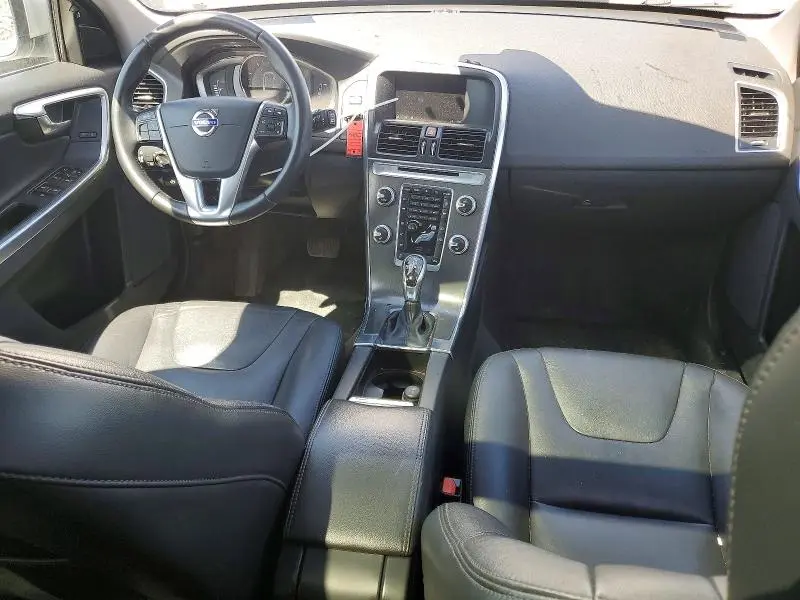 2016 VOLVO XC60 T6 PREMIER  
