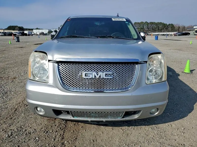 2011 GMC YUKON SLT  
