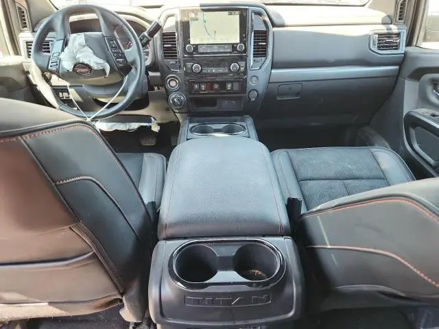 2024 NISSAN TITAN PRO-4X  