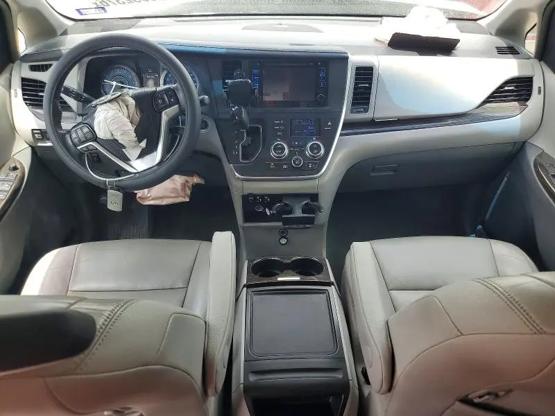 2015 TOYOTA SIENNA XLE 8-PASSENGER  