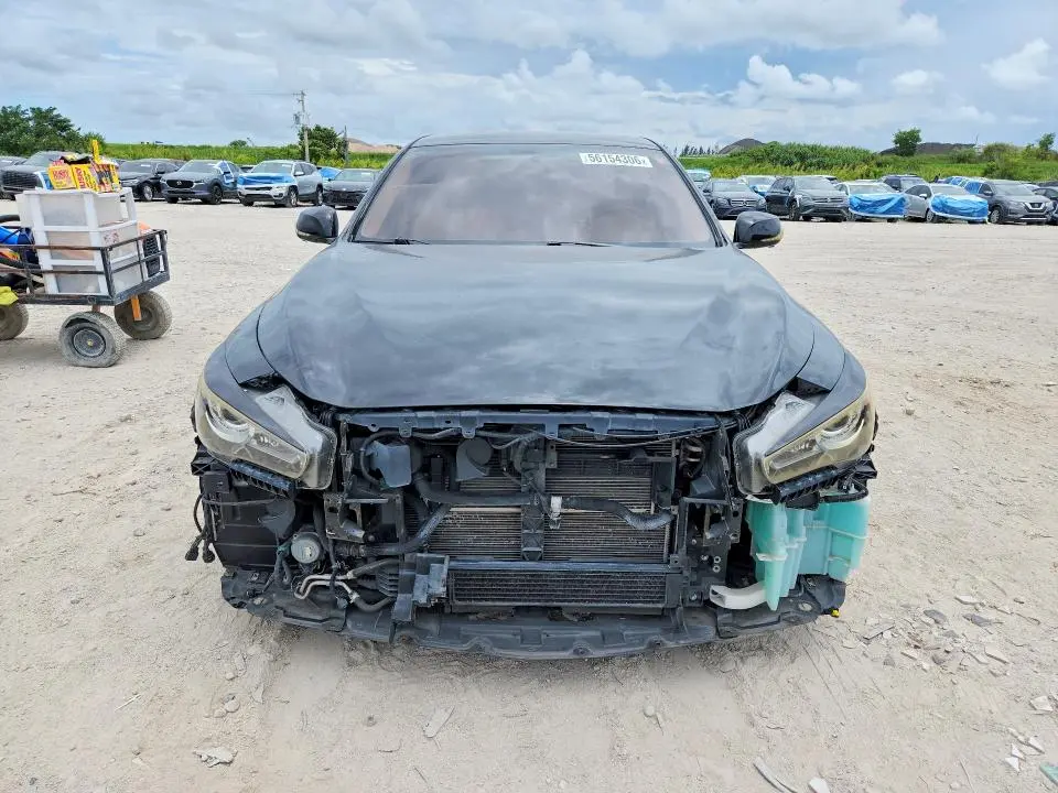 2016 INFINITI Q50 RED SPORT 400  