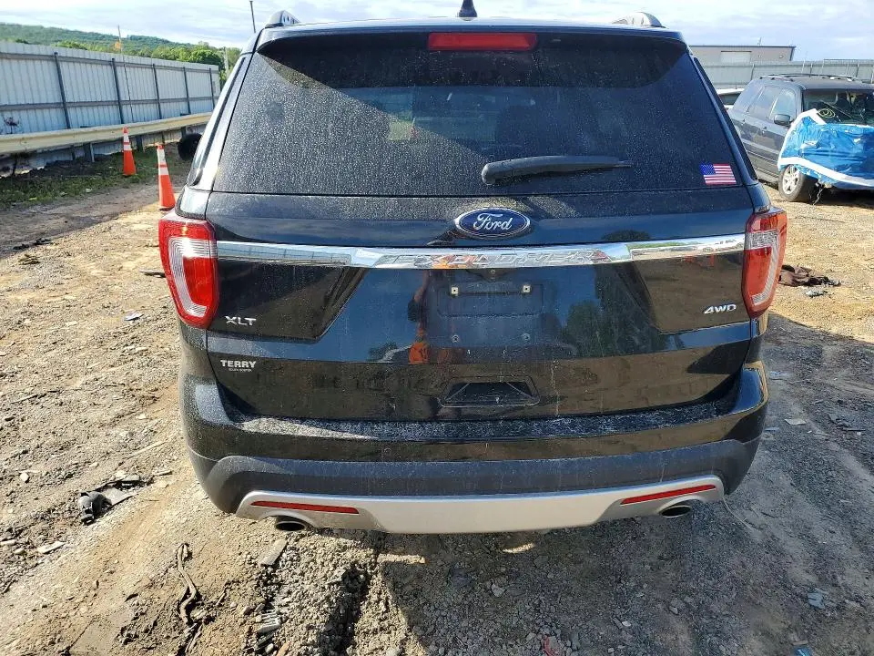 2017 FORD EXPLORER XLT  