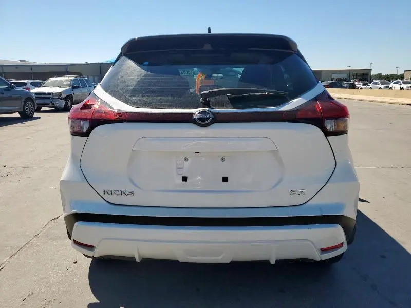 2024 NISSAN KICKS SR  