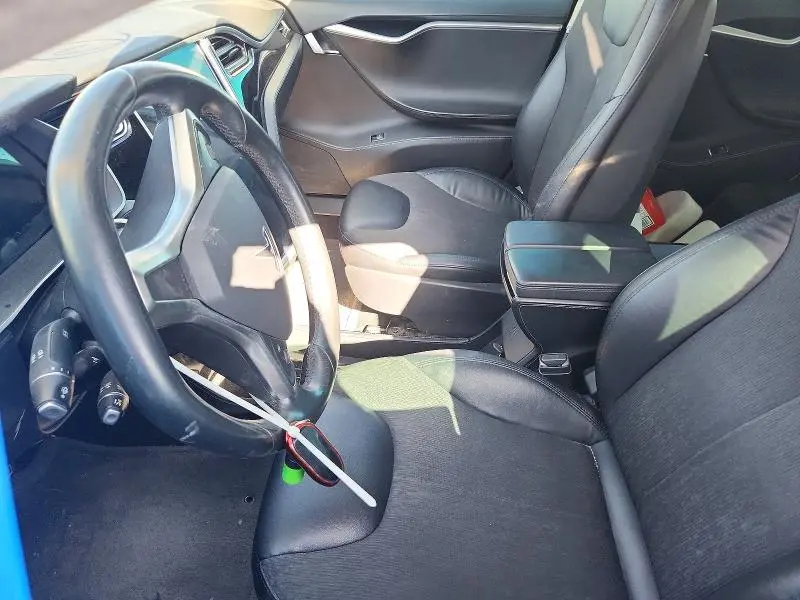 2015 TESLA MODEL S   