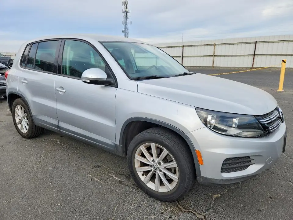 2014 VOLKSWAGEN TIGUAN S  