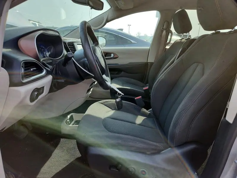 2017 CHRYSLER PACIFICA LX  