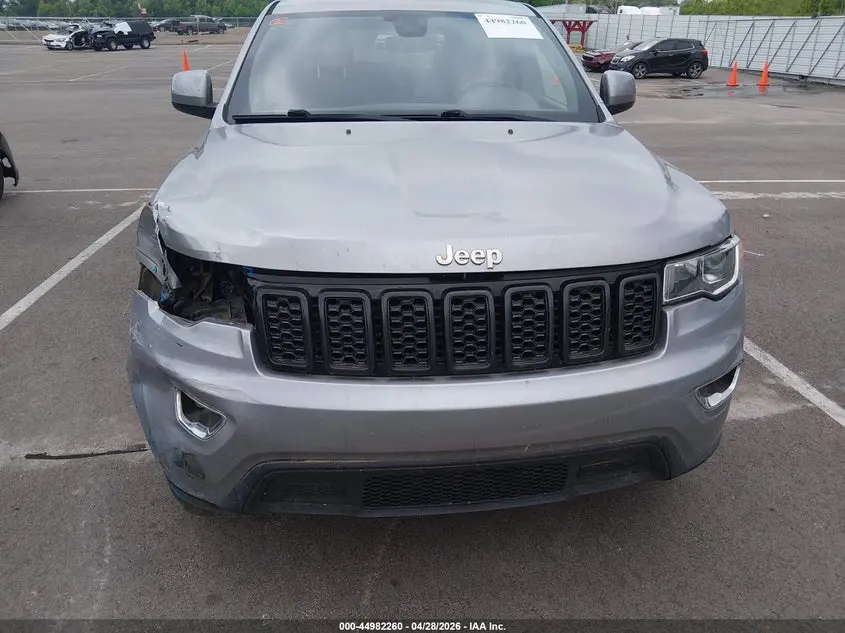 2017 JEEP GRAND CHEROKEE LAREDO 4X2