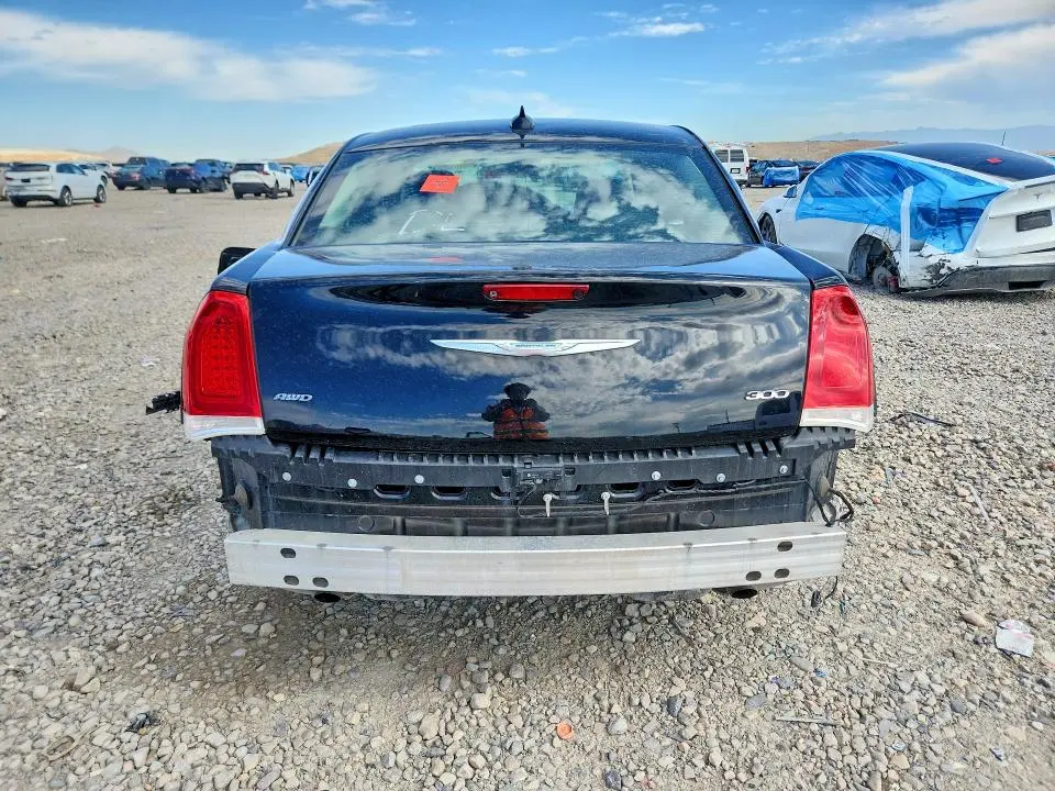 2018 CHRYSLER 300 LIMITED  