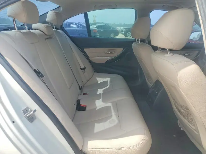 2016 BMW 320 I  