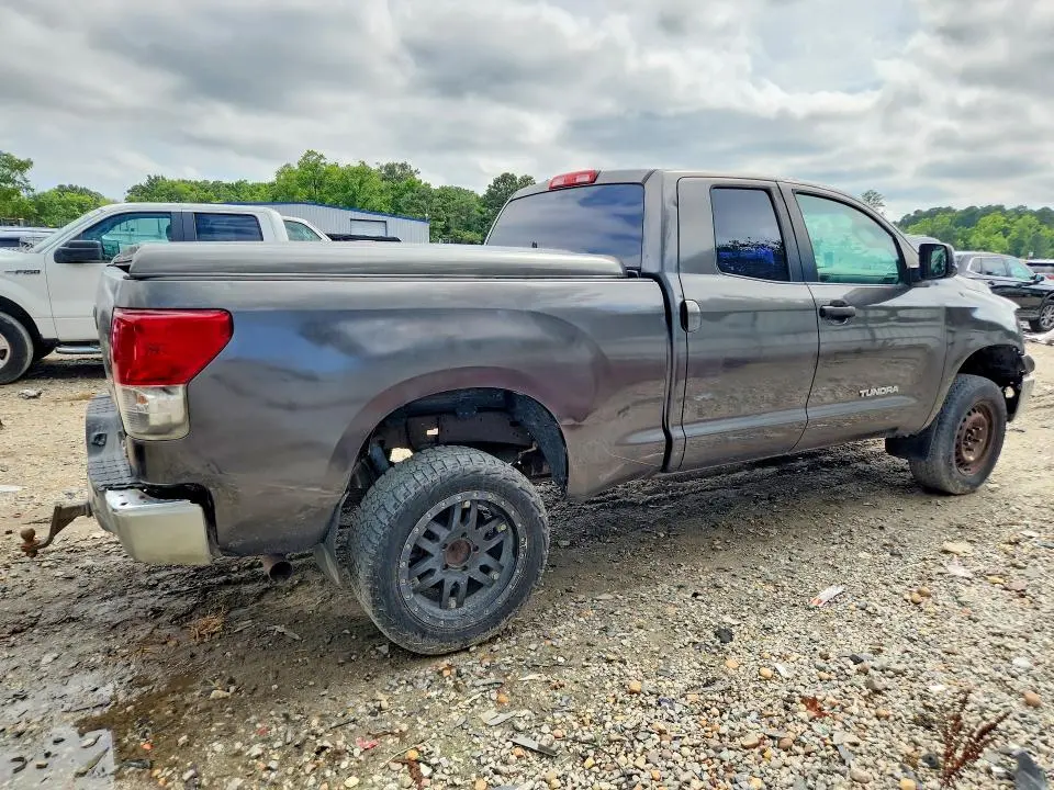 2011 TOYOTA TUNDRA DOUBLE CAB SR5  