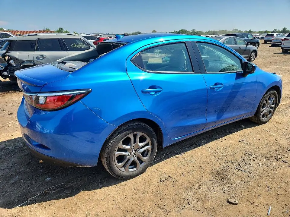 2019 TOYOTA YARIS LE  