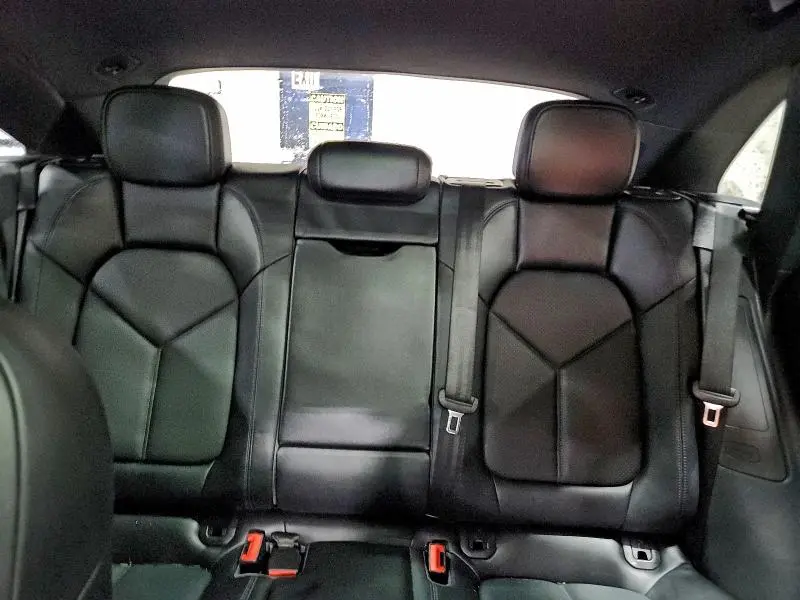 2015 PORSCHE MACAN S  