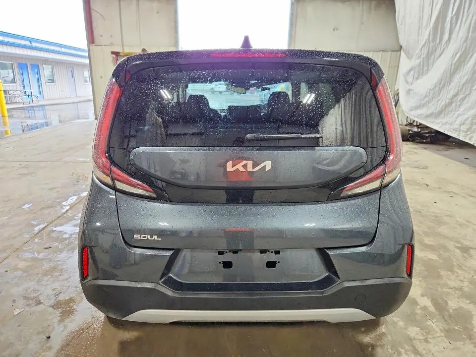 2025 KIA SOUL LX  