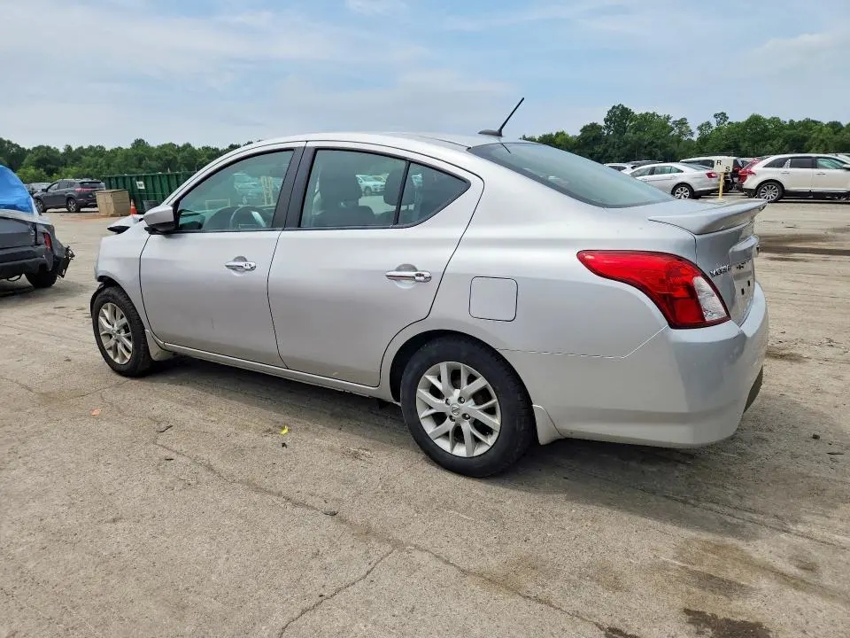 2019 NISSAN VERSA SV  