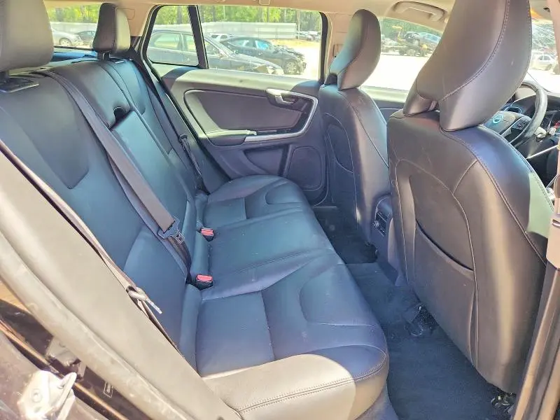 2016 VOLVO V60 T5 PLATINUM  