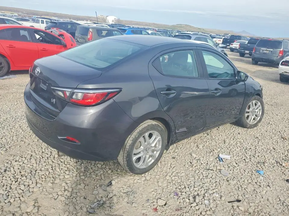 2017 TOYOTA YARIS IA BASE  