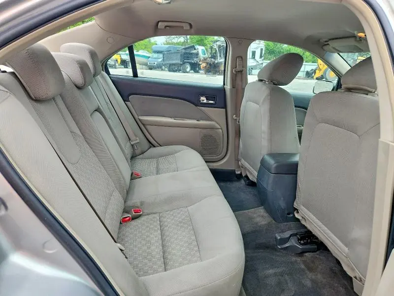 2010 FORD FUSION S  