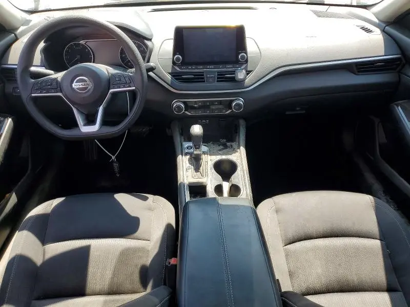2021 NISSAN ALTIMA SV  