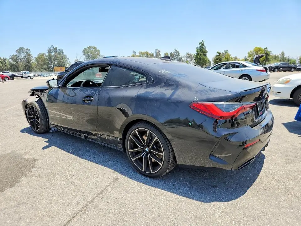 2022 BMW M4   