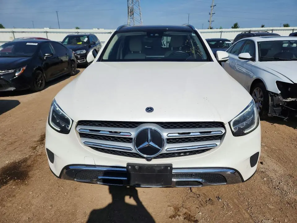 2021 MERCEDES-BENZ GLC 300  