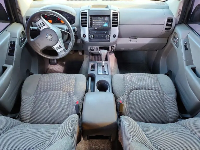 2016 NISSAN FRONTIER SV  