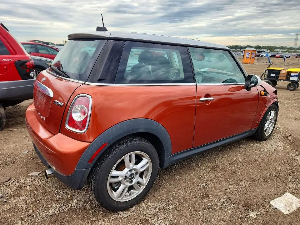 2013 MINI COOPER   