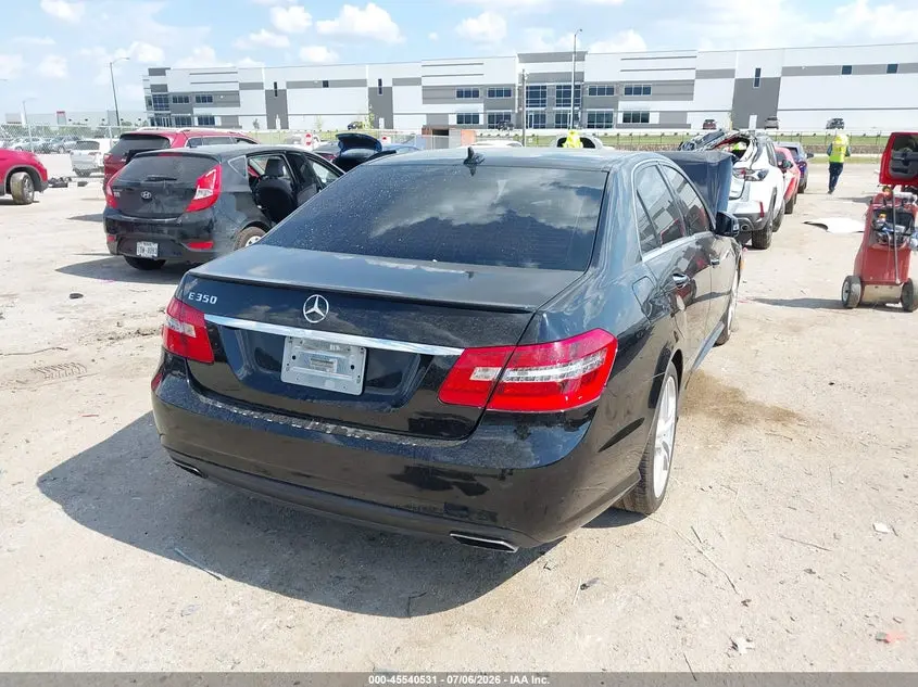 2011 MERCEDES-BENZ E 350  