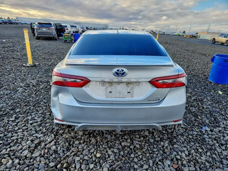2021 TOYOTA CAMRY SE  