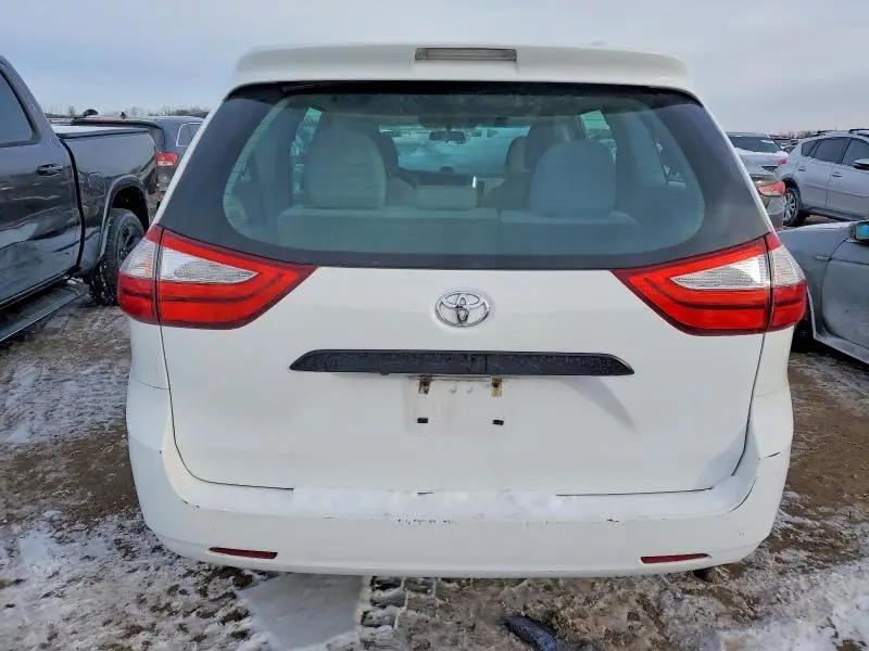 2015 TOYOTA SIENNA   