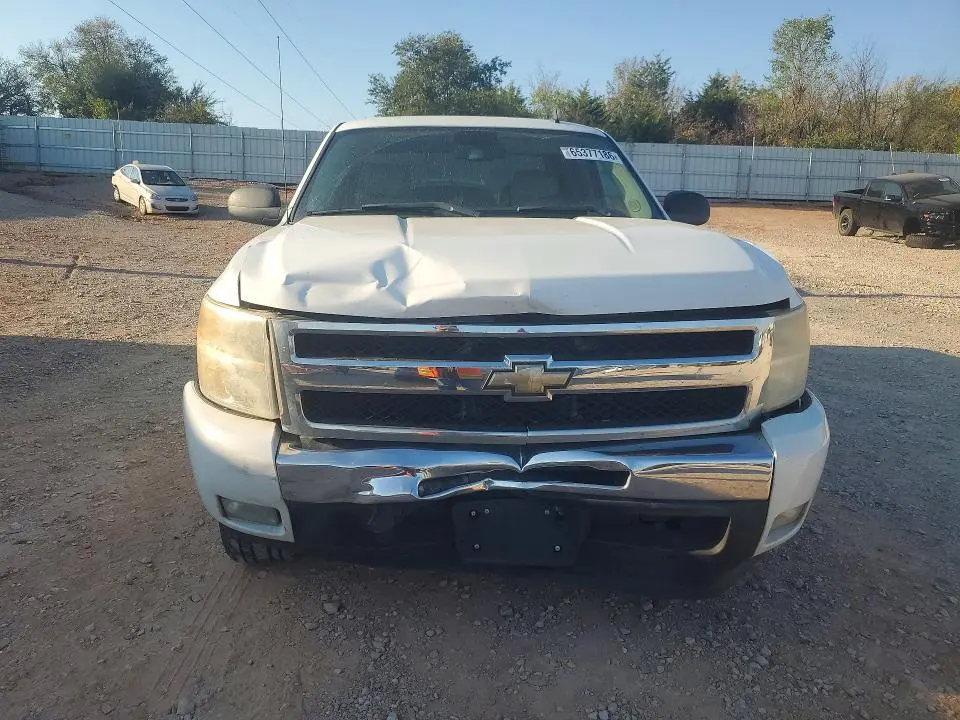 2011 CHEVROLET SILVERADO K1500 LT  