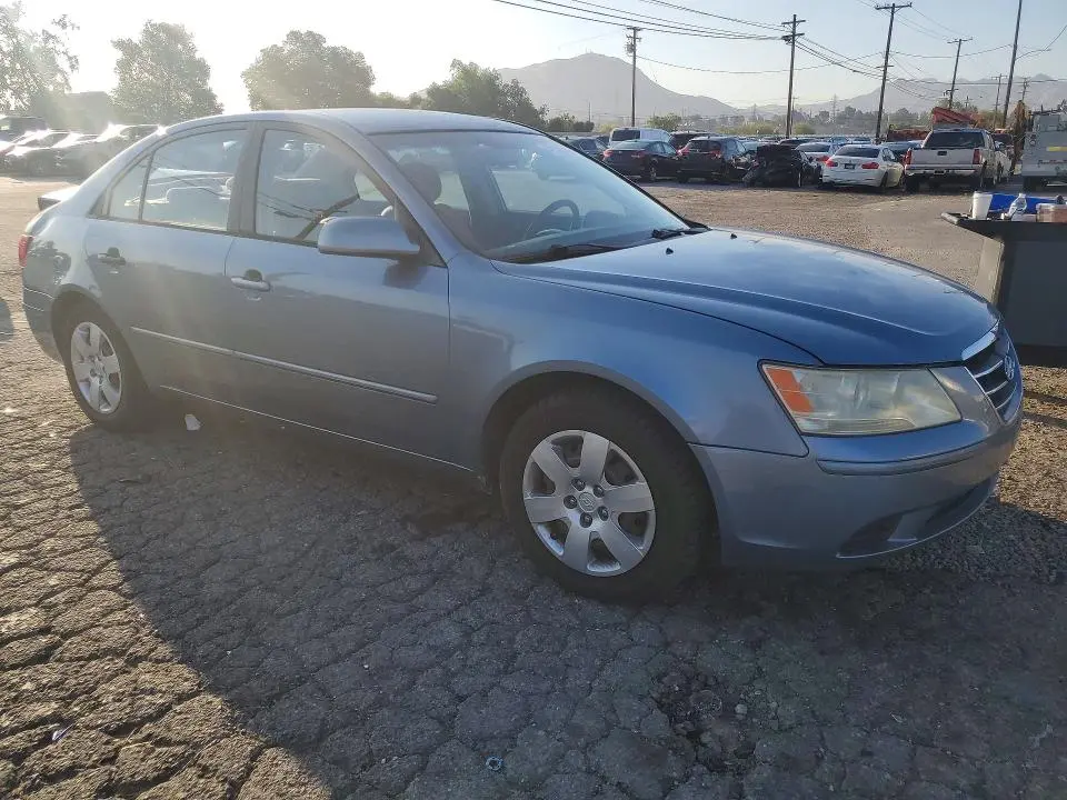 2010 HYUNDAI SONATA GLS  