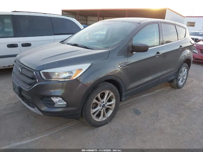 2017 FORD ESCAPE SE