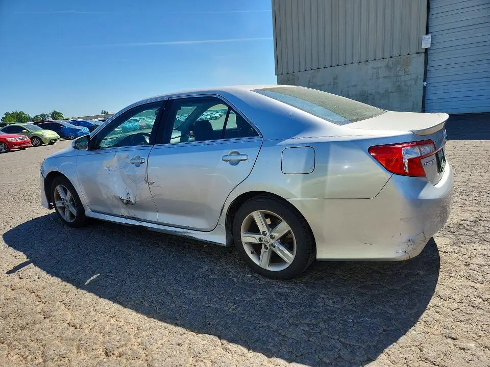 2012 TOYOTA CAMRY SE  