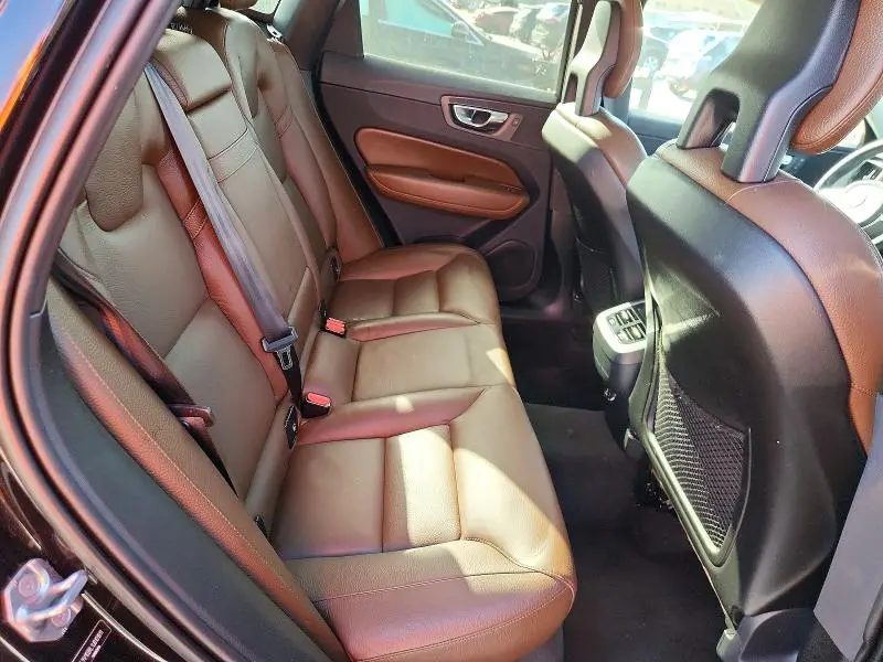 2018 VOLVO XC60 T5 INSCRIPTION  