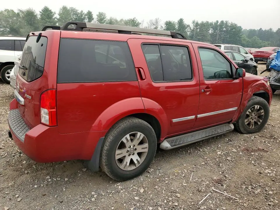2011 NISSAN PATHFINDER S  