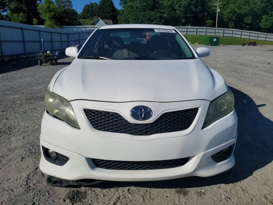 2010 TOYOTA CAMRY SE V6  