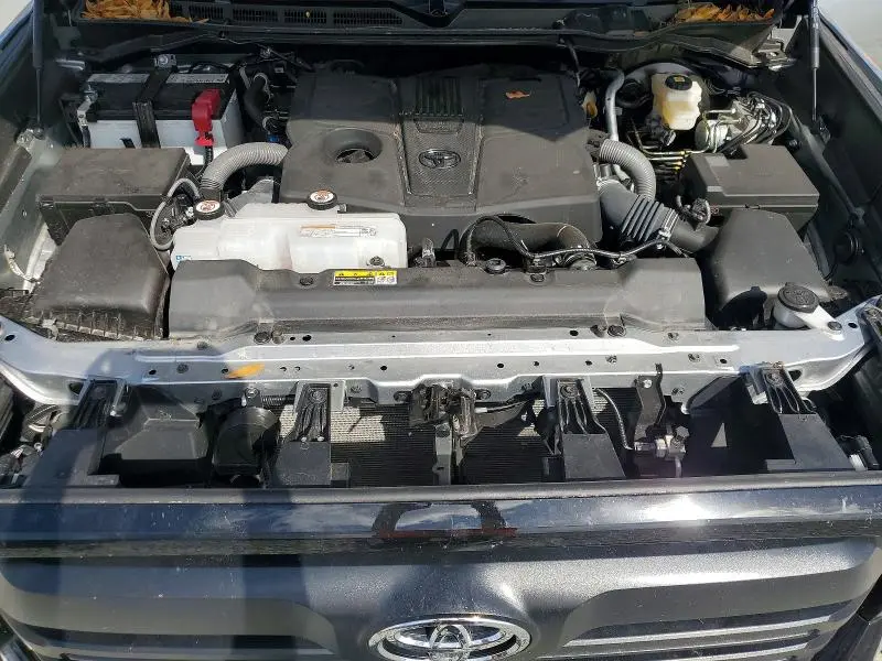 2025 TOYOTA TUNDRA SR  
