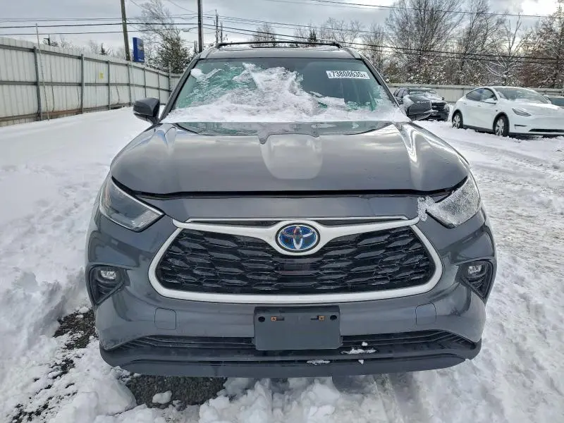 2023 TOYOTA HIGHLANDER HYBRID XLE  