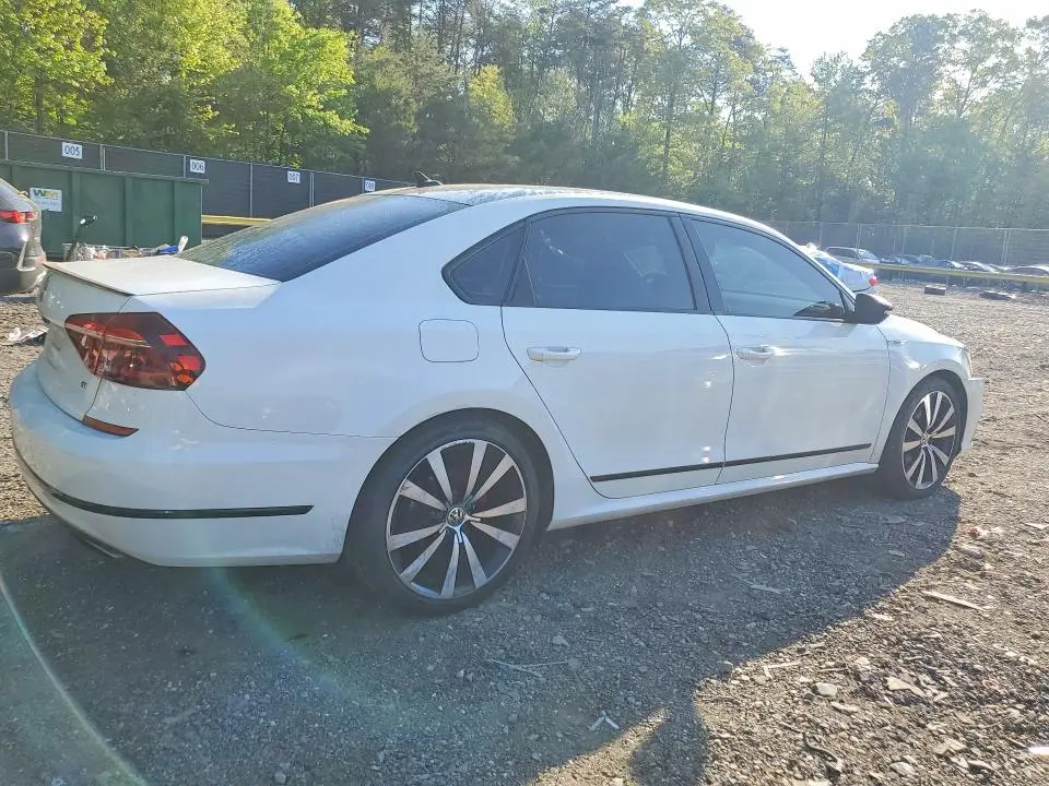 2018 VOLKSWAGEN PASSAT GT  